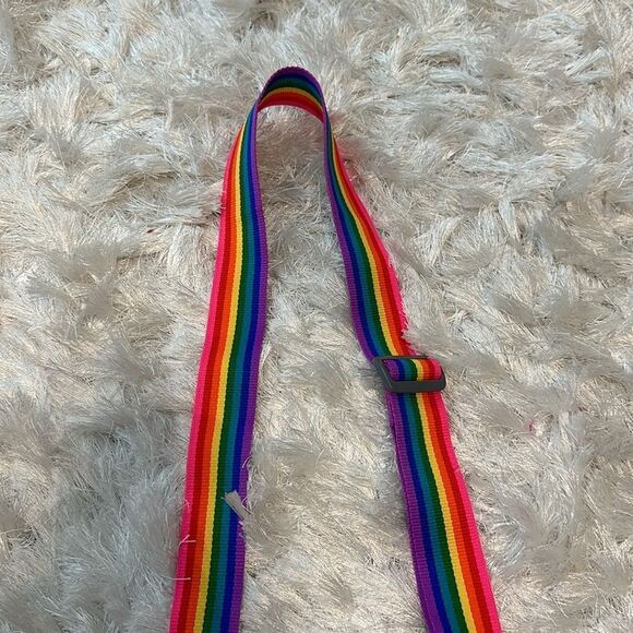 Nike Heritage BETRUE Crossbody Bag - Picture 4 of 4